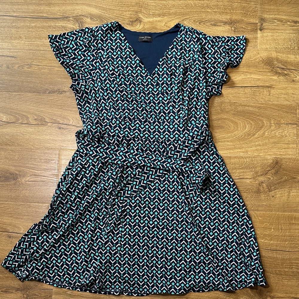 Lane Bryant Geometric Navy, Green, White Flutter Sleeve Mini Dress Size 14/16